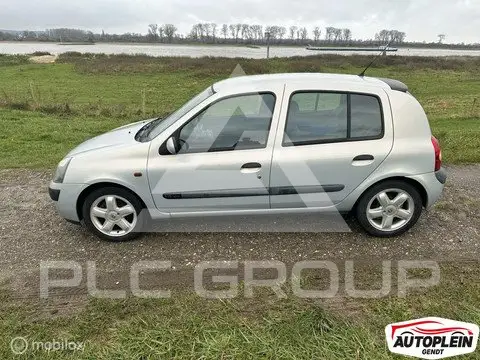 2002 Renault Clio