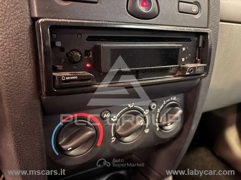 2002 Renault Clio