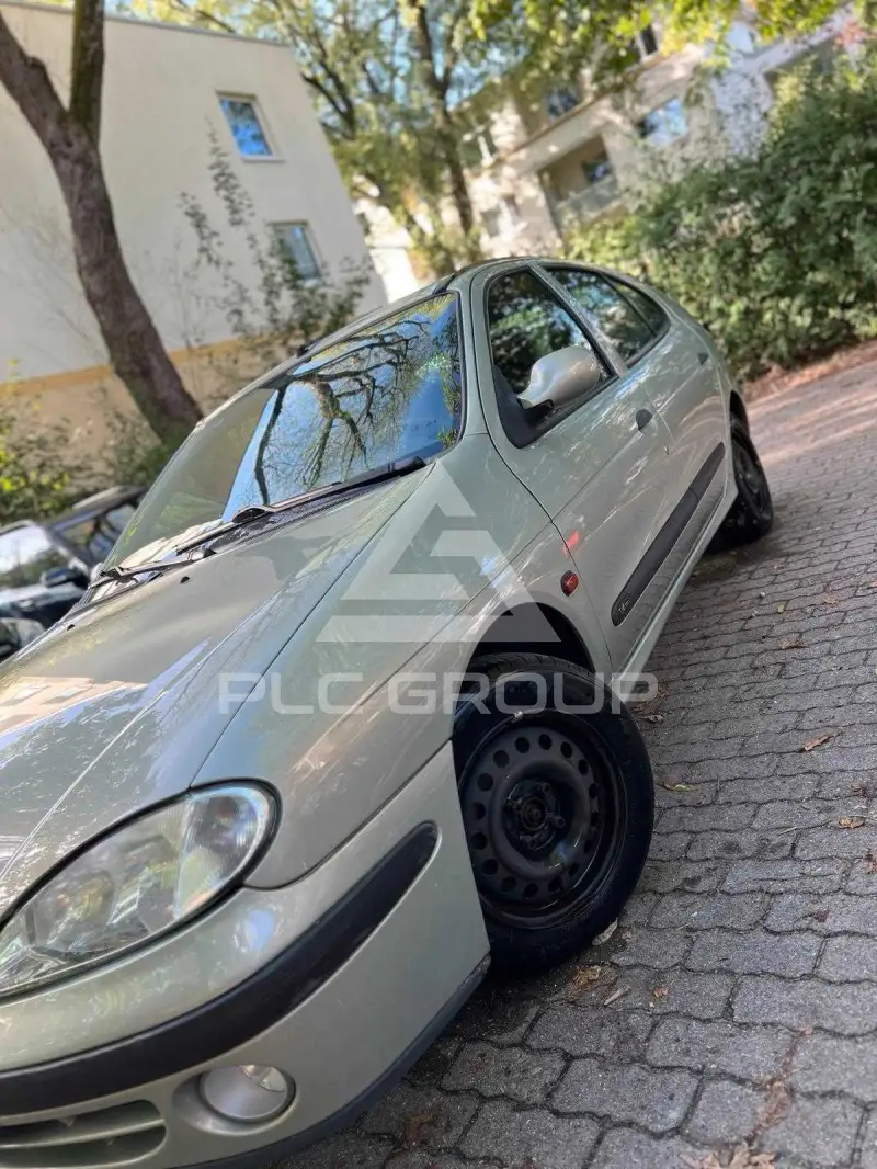 2002 Renault Megane