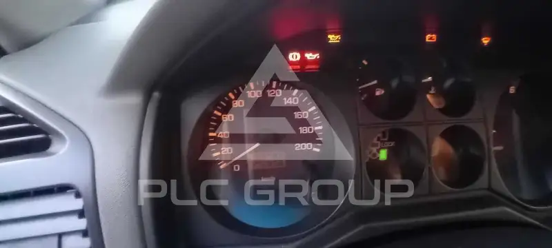 2003 Mitsubishi PAJARO