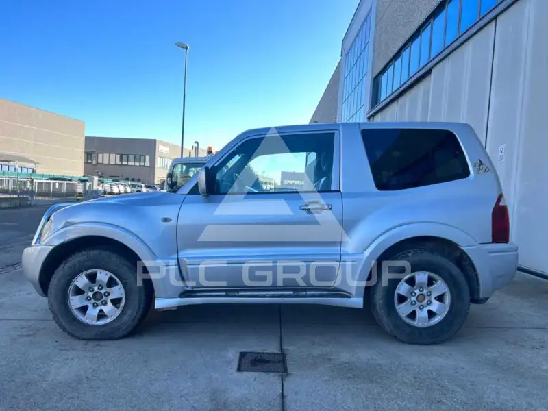 2003 Mitsubishi PAJARO