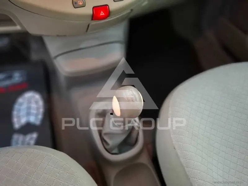 2003 Nissan MICRA