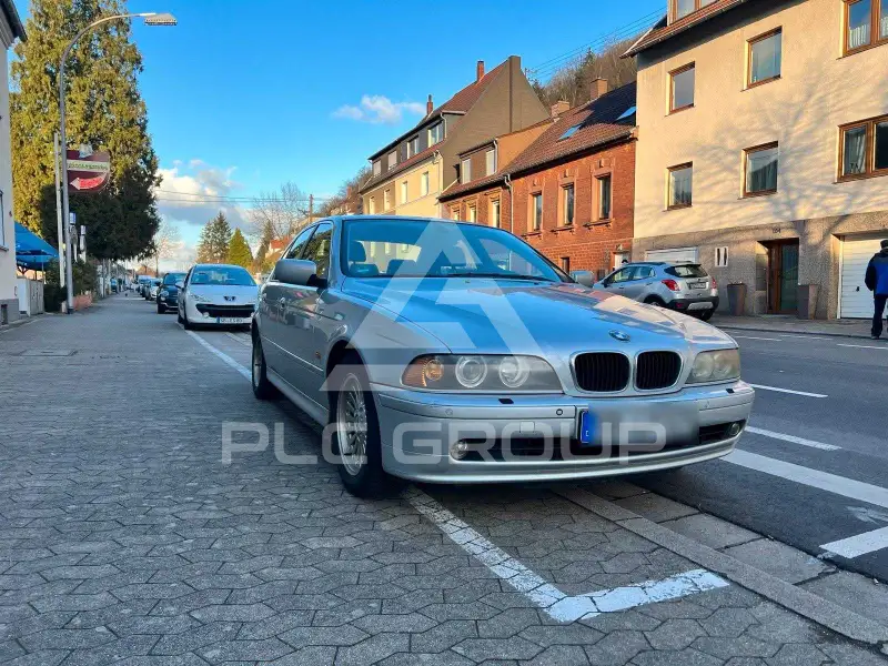 2003 BMW 523