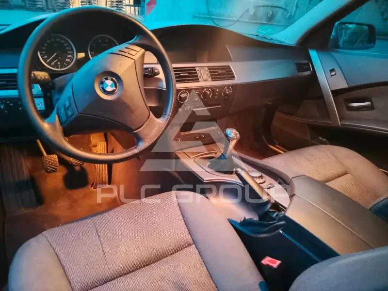 2003 BMW 523