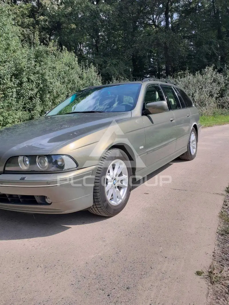 2003 BMW 523
