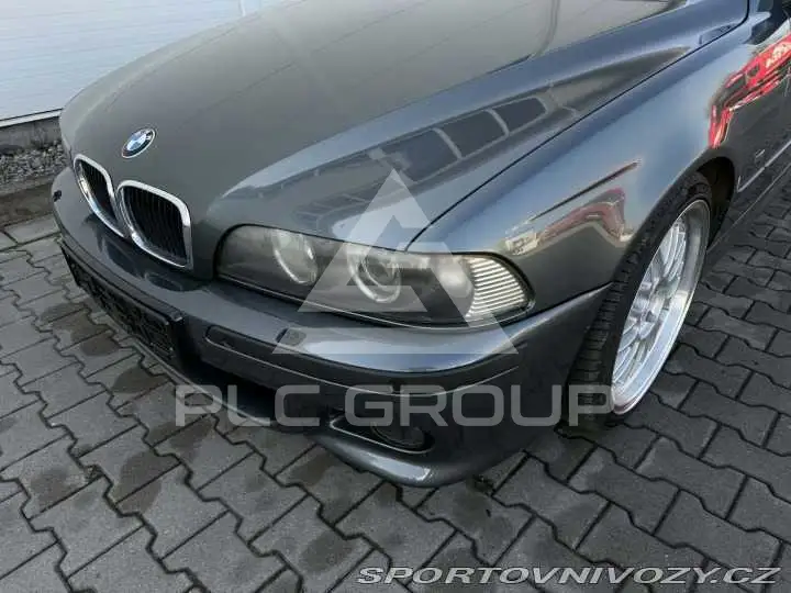 2003 BMW 523