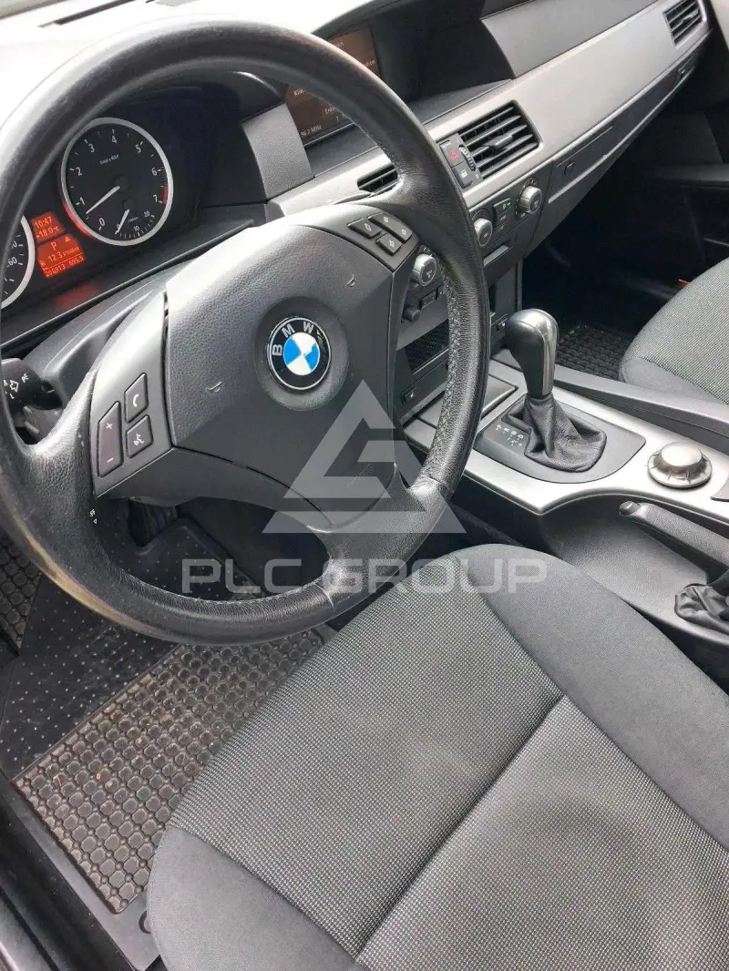 2003 BMW 523