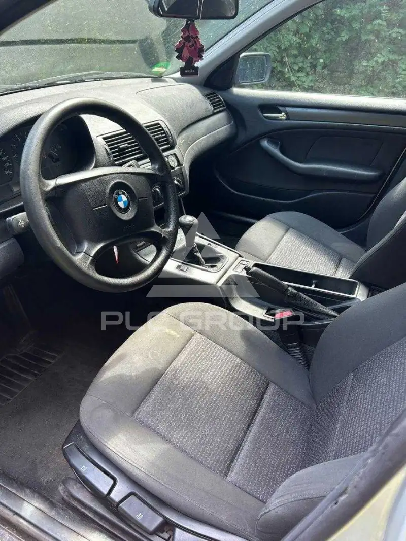 2003 BMW 330