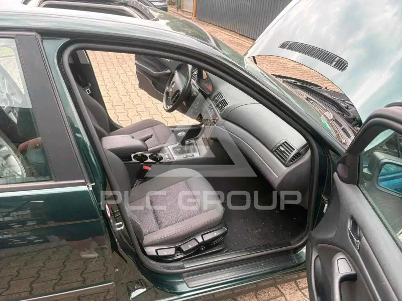 2003 BMW 330