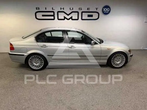 2003 BMW 330