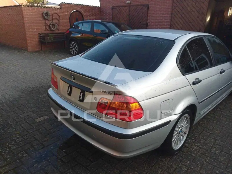 2003 BMW 330