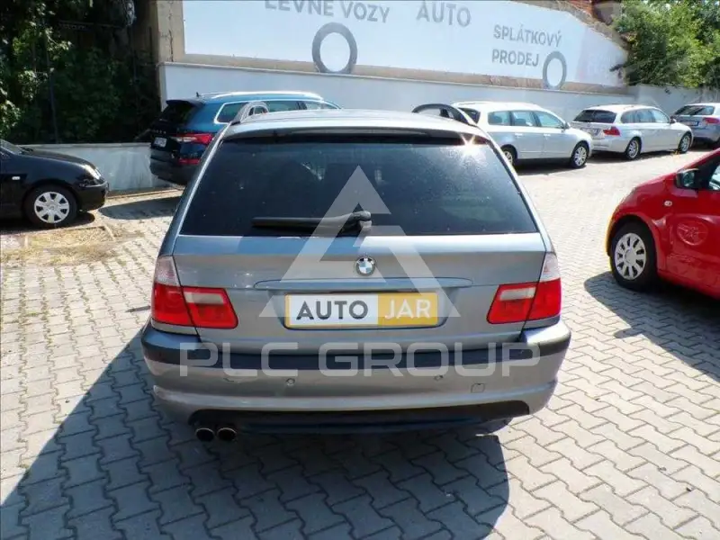 2003 BMW 330