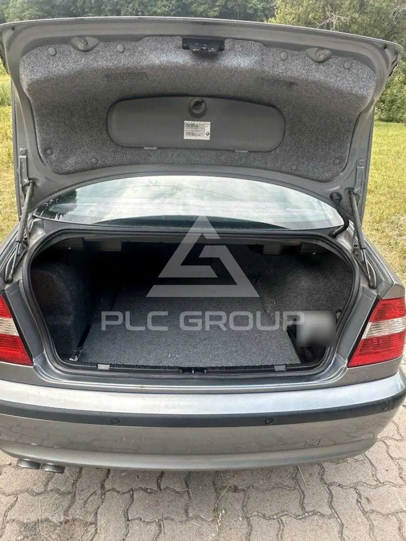 2003 BMW 330