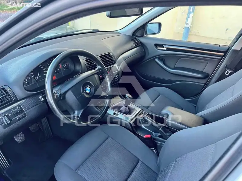 2003 BMW 330