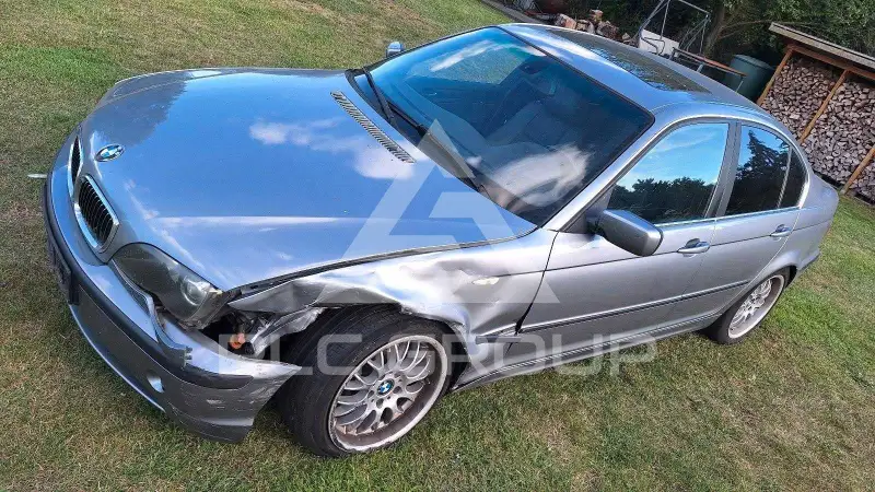 2003 BMW 330