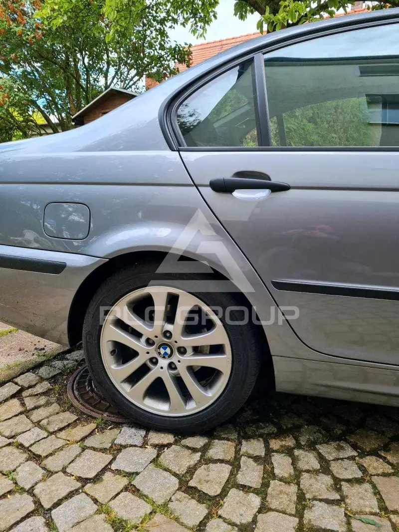 2003 BMW 330