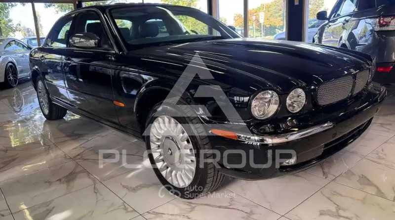 2003 Jaguar XJR