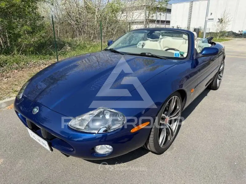 2003 Jaguar XKR