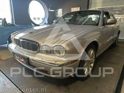 2003 Jaguar XJ
