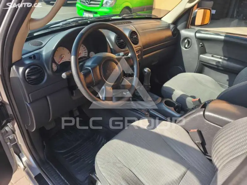 2003 Jeep CHEROKEE