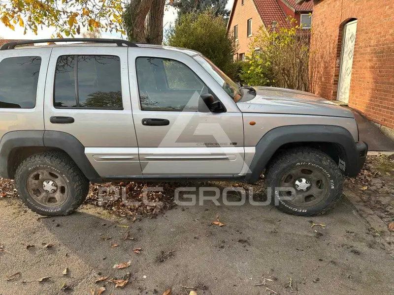2003 Jeep CHEROKEE