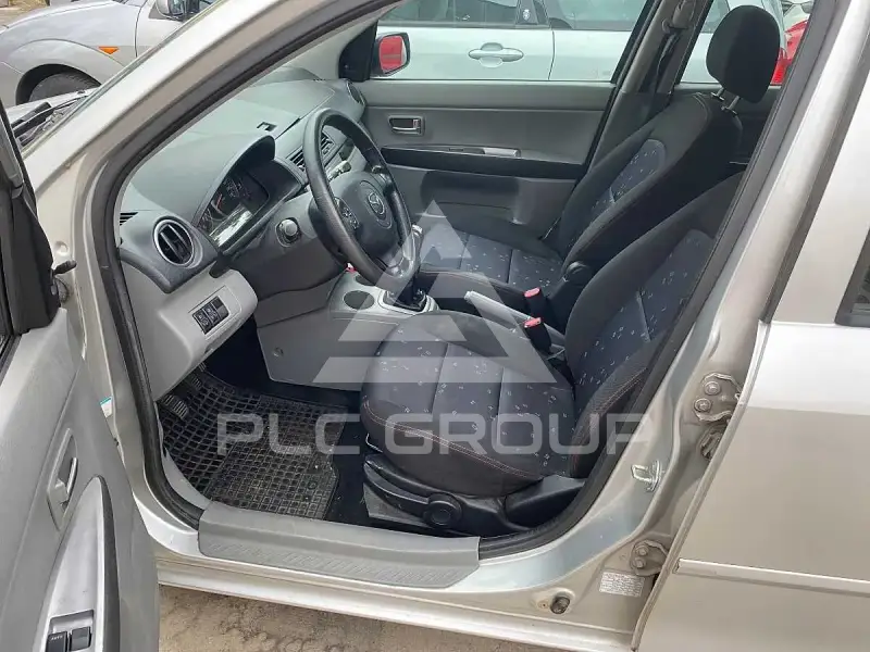 2003 Mazda 2 (Demio)