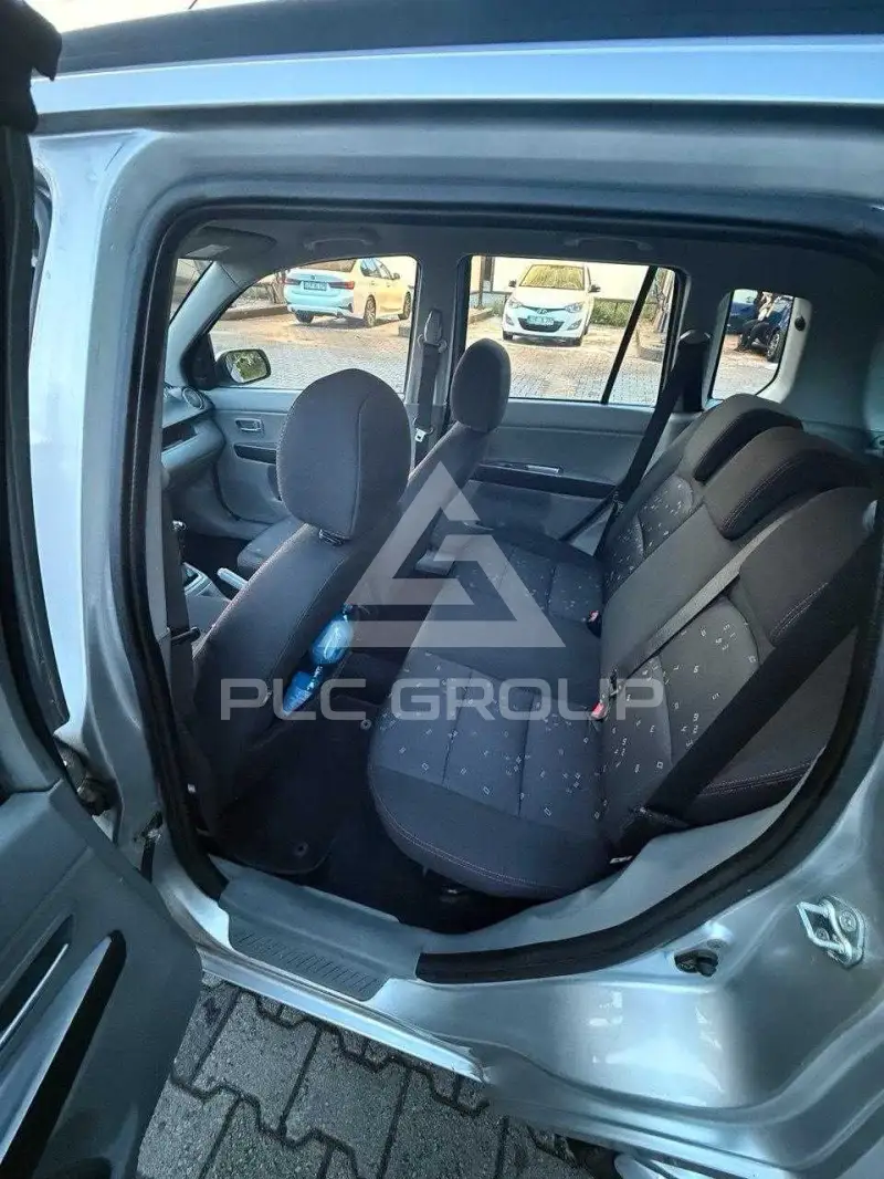 2003 Mazda 2