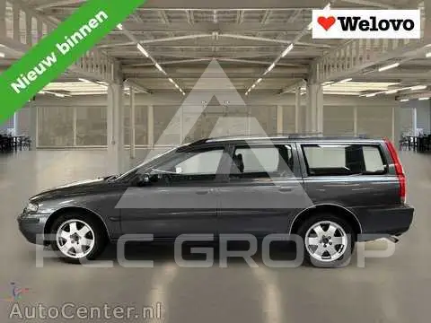 2003 Volvo V70