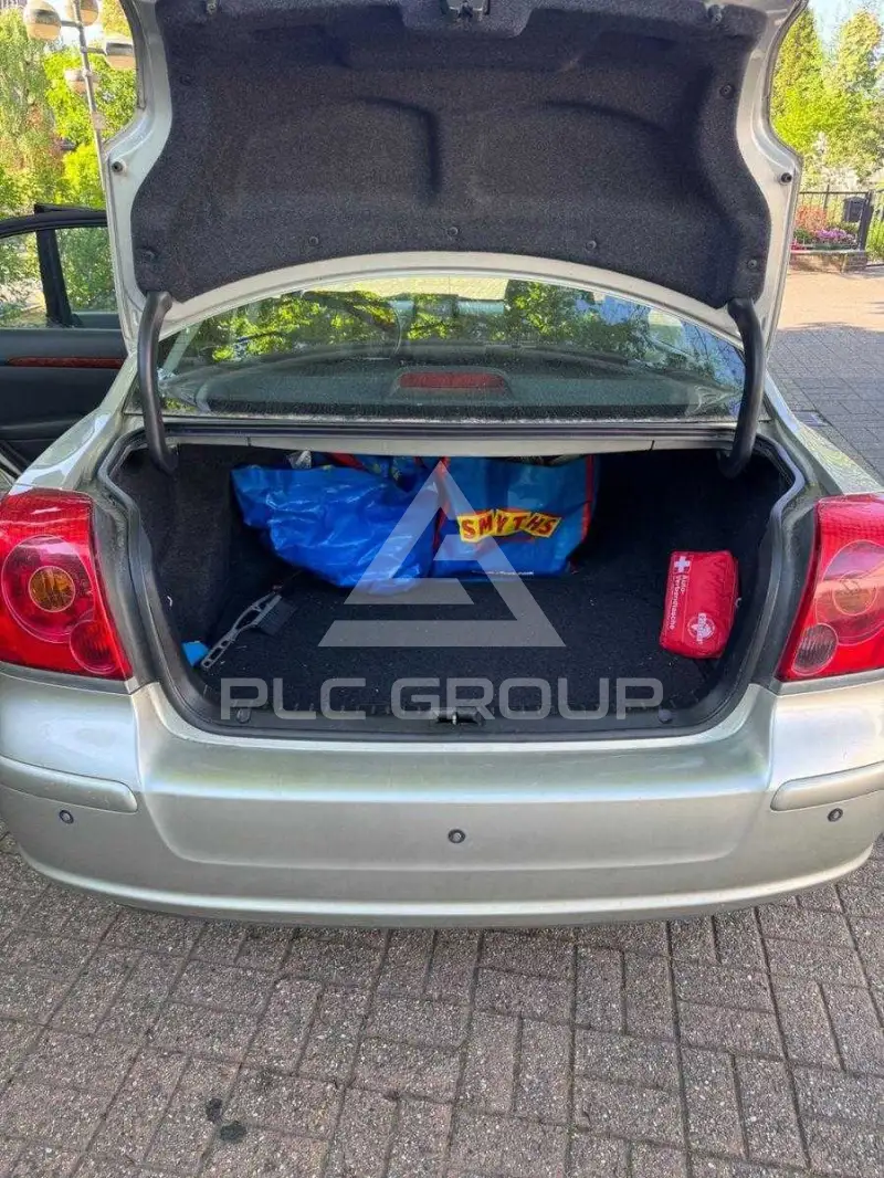 2003 Toyota Avensis