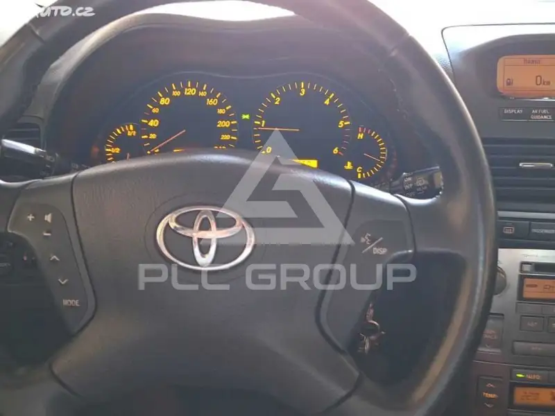 2003 Toyota Avensis