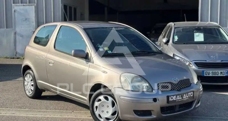 2003 Toyota YARIS