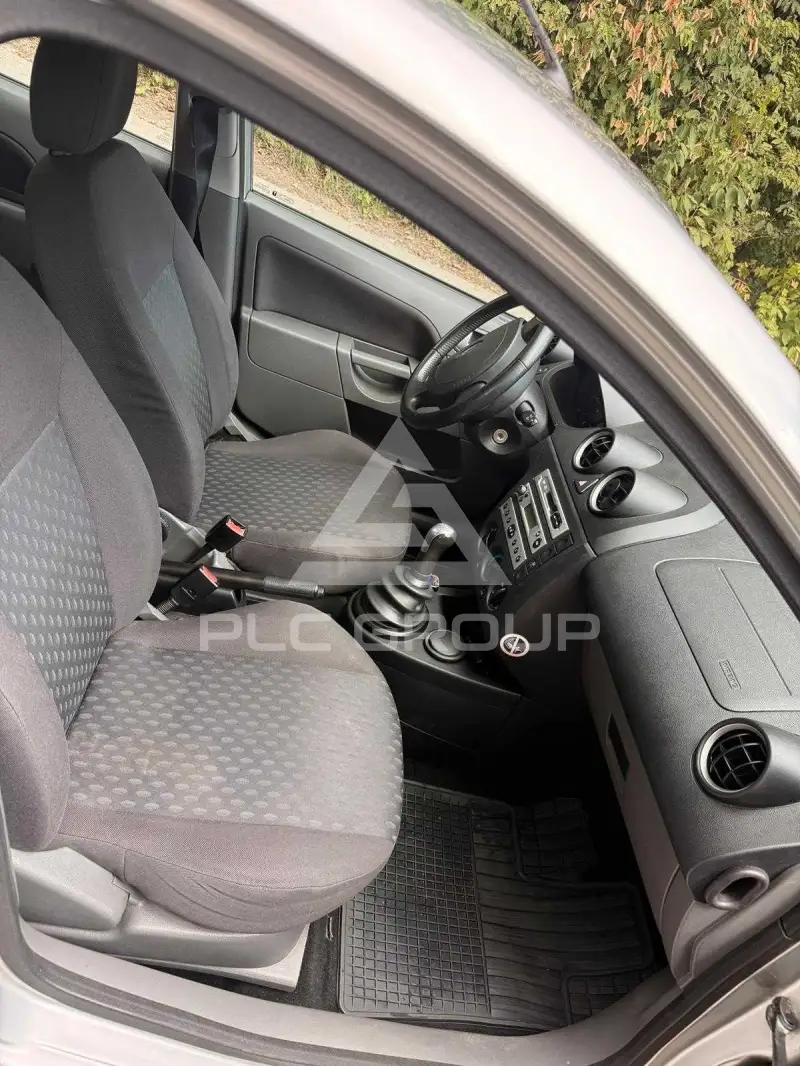 2003 Ford FIESTA