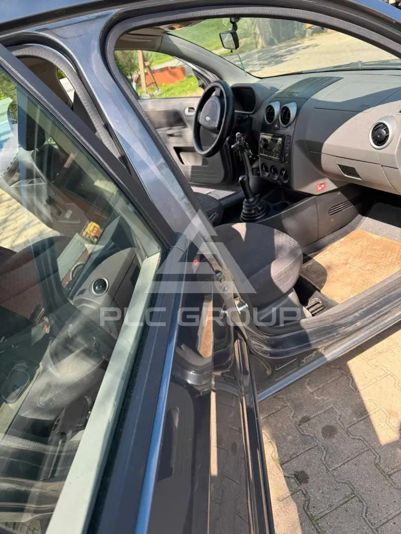 2003 Ford FUSION