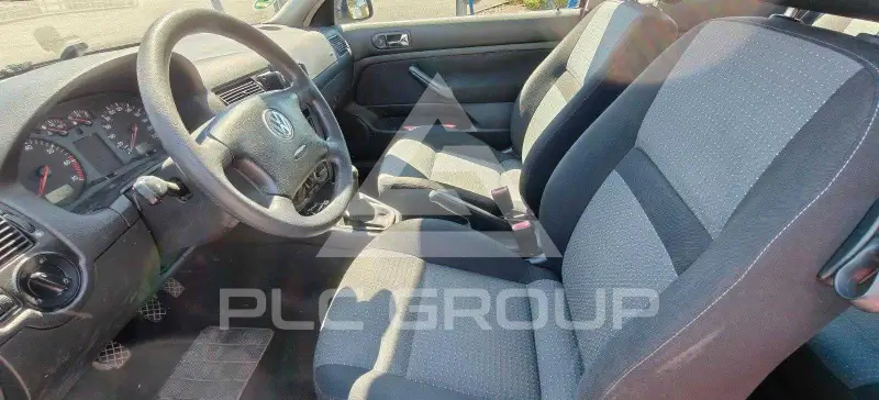 2003 Volkswagen GOLF