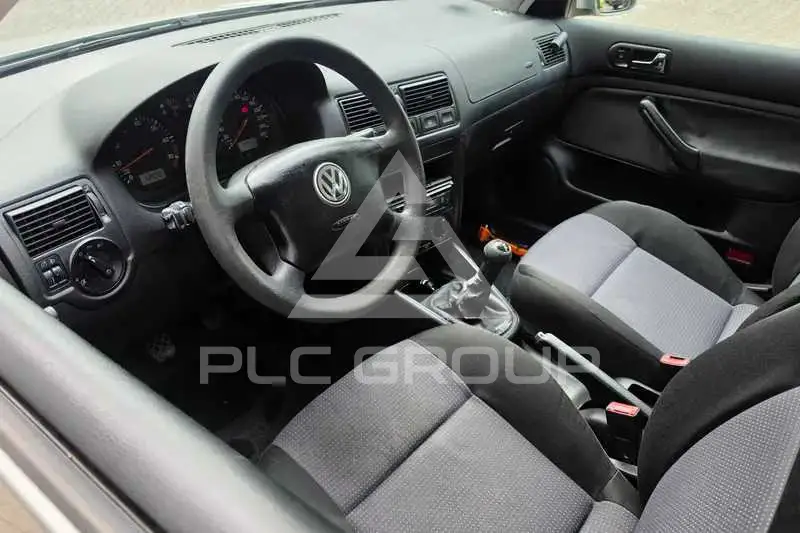 2003 Volkswagen GOLF