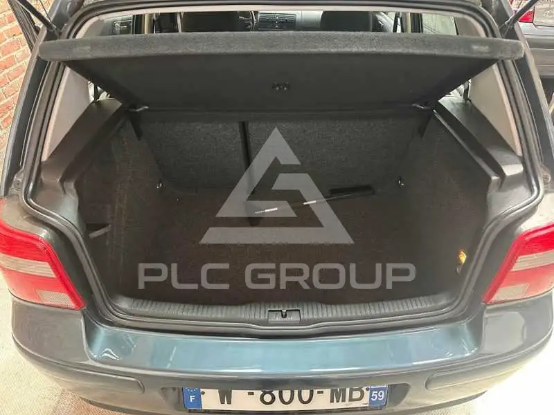 2003 Volkswagen GOLF