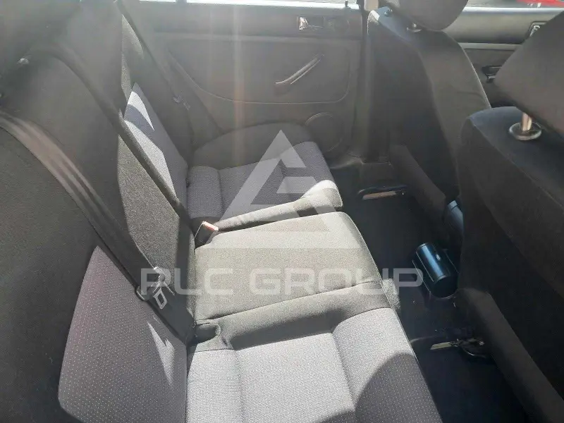 2003 Volkswagen GOLF