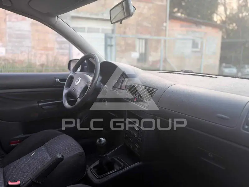 2003 Volkswagen GOLF