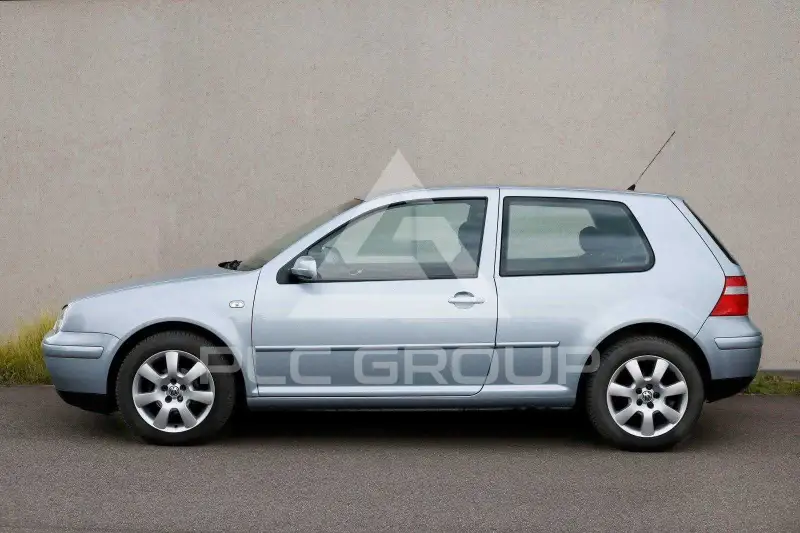 2003 Volkswagen GOLF