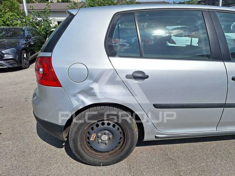 2003 Volkswagen GOLF