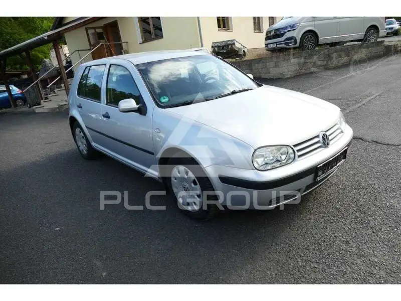 2003 Volkswagen GOLF