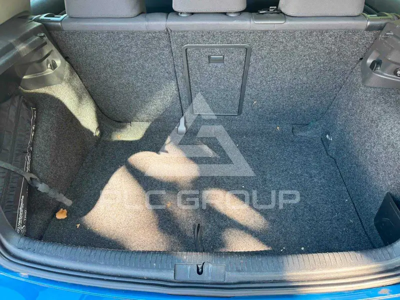 2003 Volkswagen GOLF