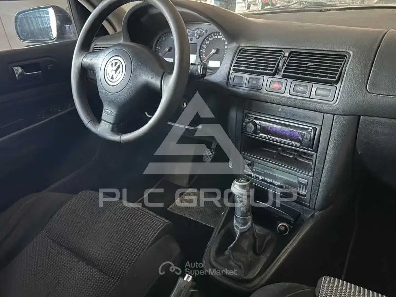 2003 Volkswagen GOLF