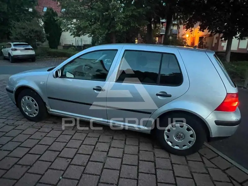 2003 Volkswagen GOLF