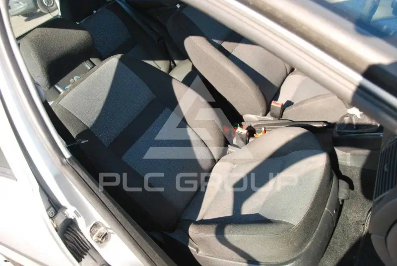 2003 Volkswagen GOLF