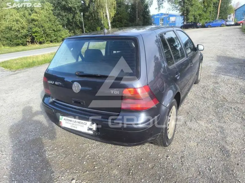 2003 Volkswagen GOLF