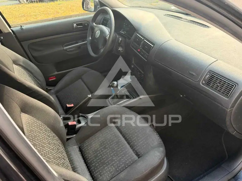 2003 Volkswagen GOLF