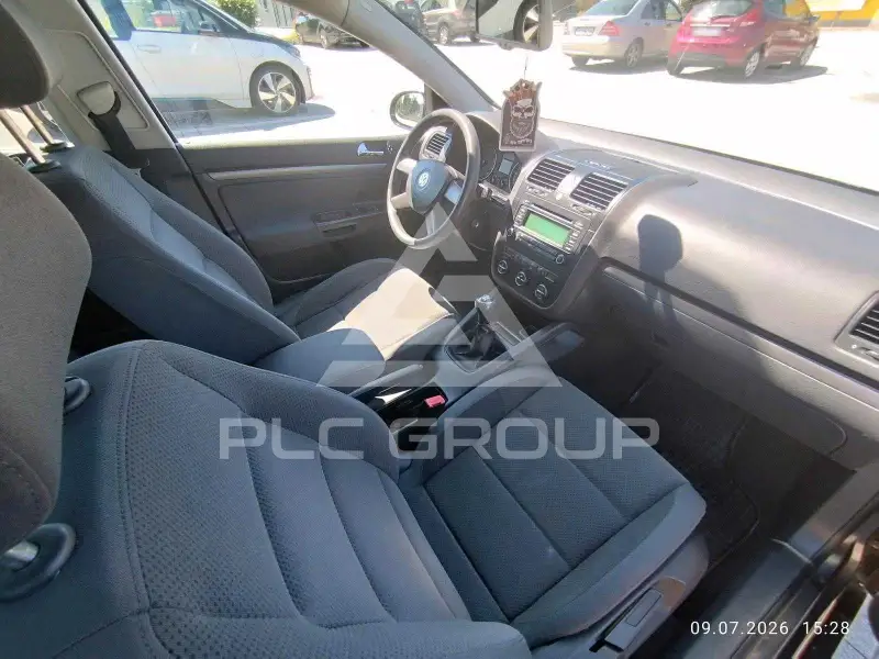 2003 Volkswagen GOLF