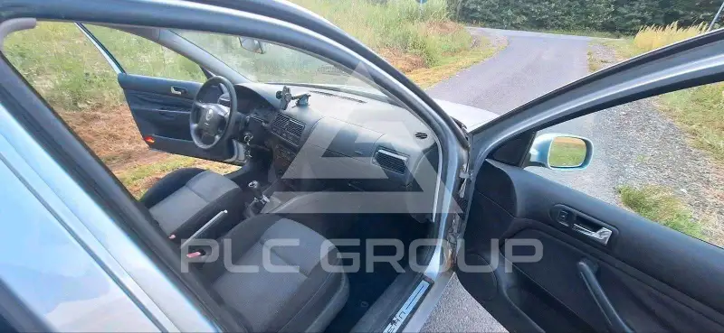 2003 Volkswagen GOLF