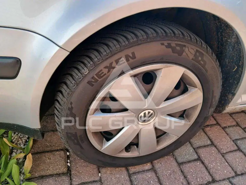 2003 Volkswagen GOLF